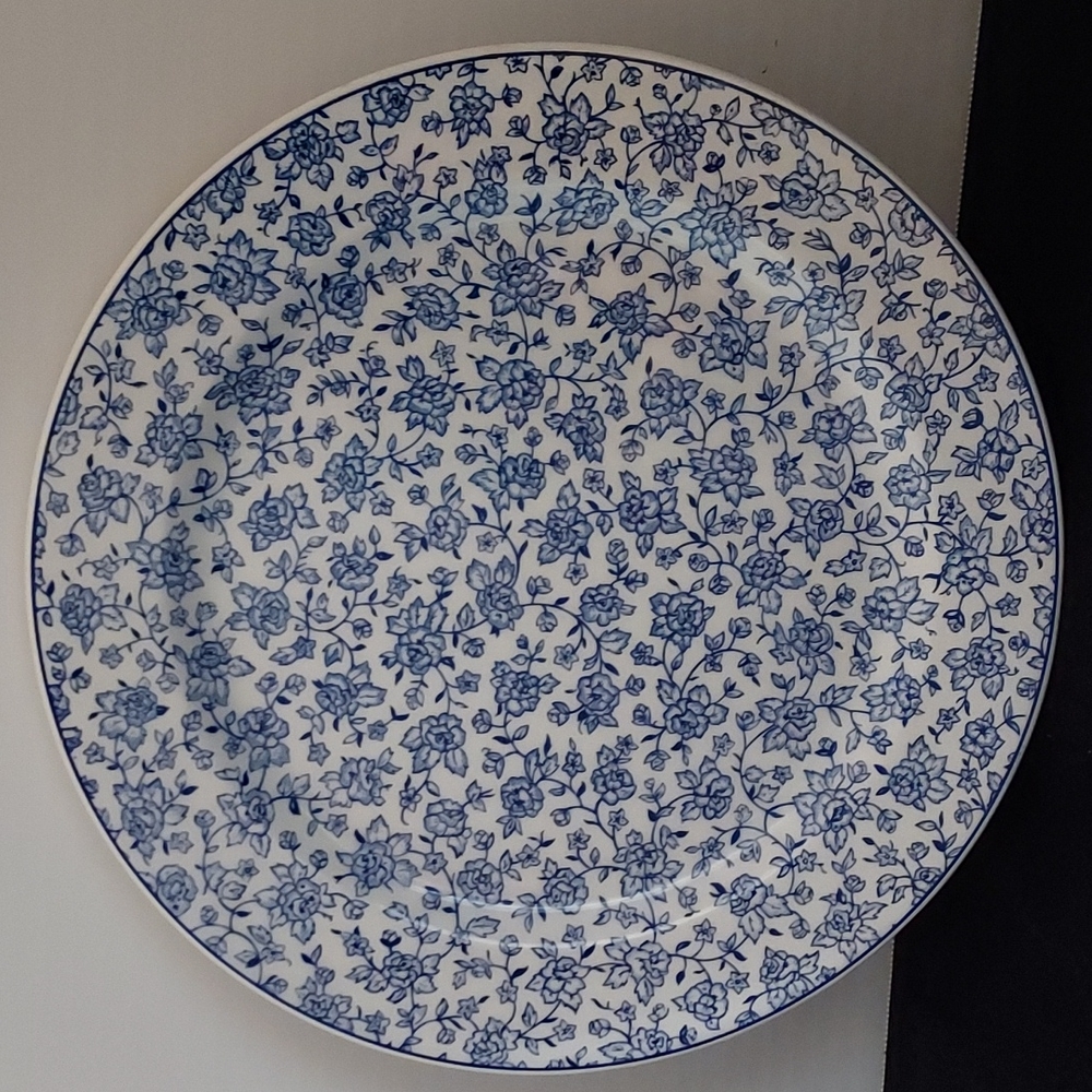 Vtg. 11.5" Blue/White Floral Chintz Plate/Display Quadrifoglio Ceramic